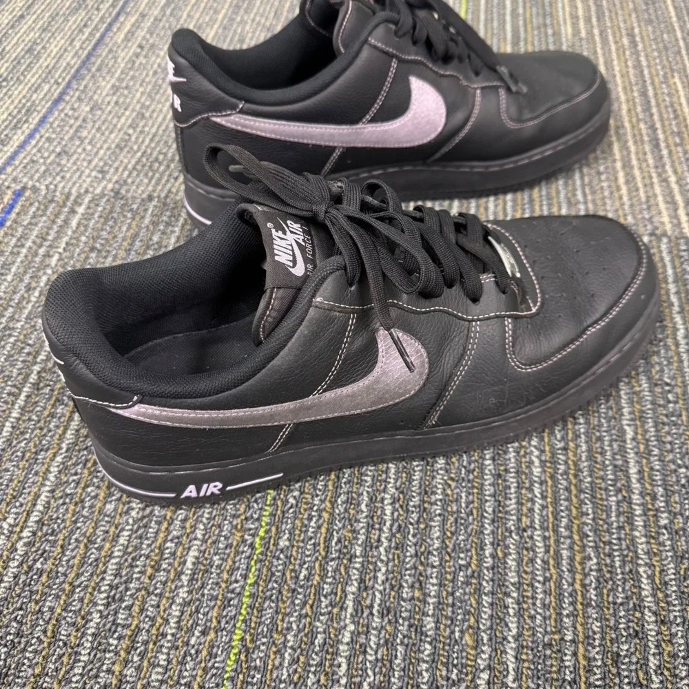 Nike Air Force 1 07 Low Mens Size 13 Black Lilac Excellent HQ2037-001 Sneakers